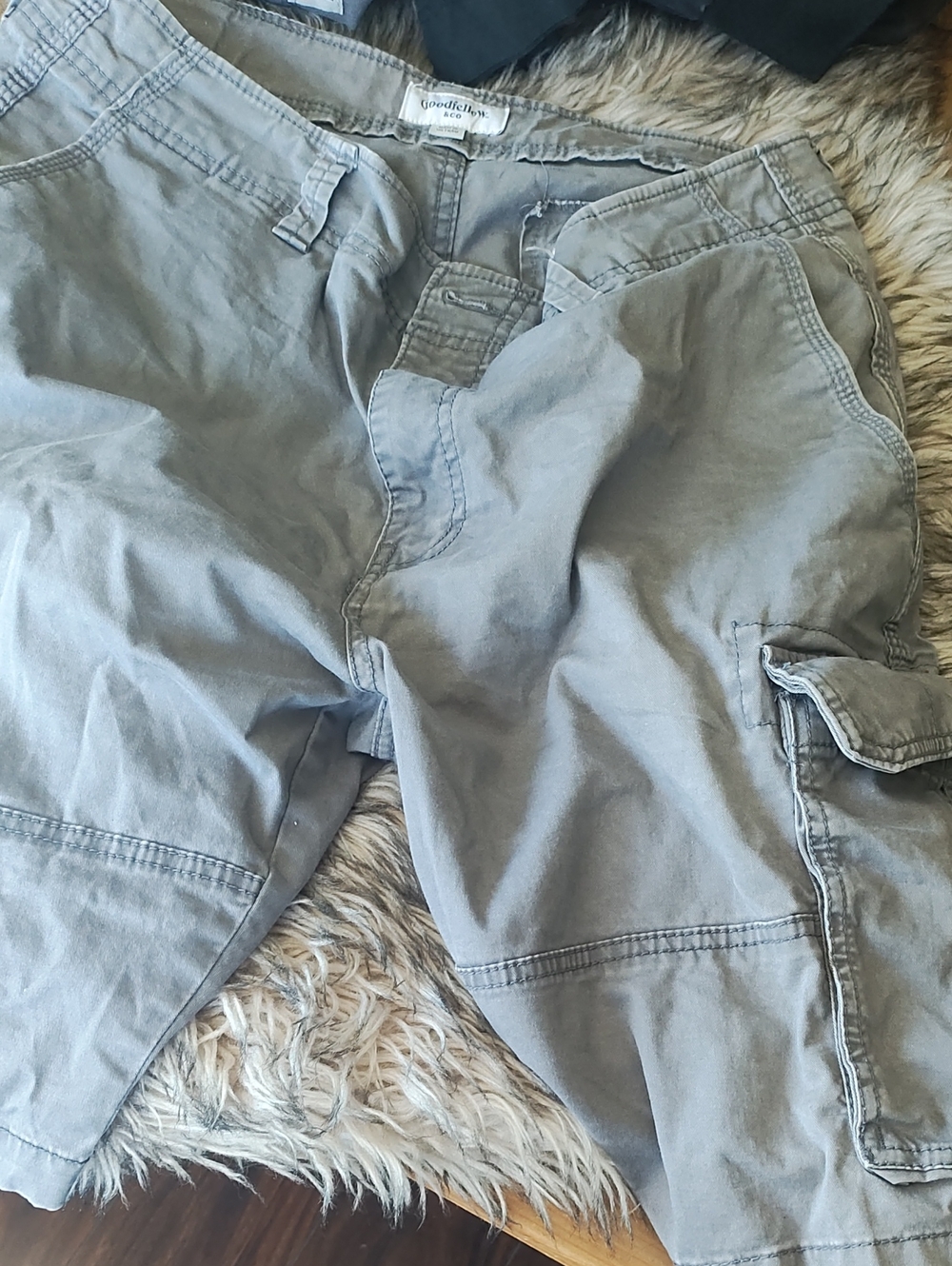 Goodfellow & Co Light Gray Men's Cargo Shorts